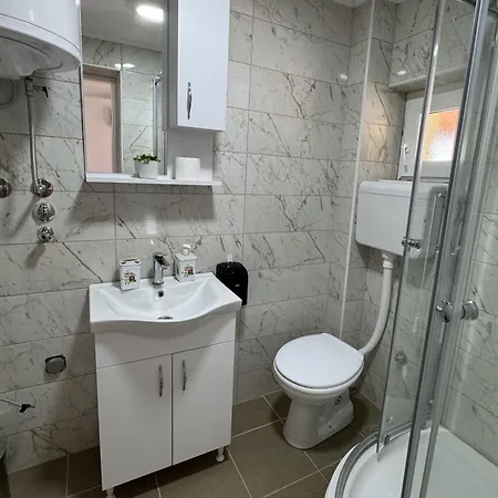 Forest House Beljina (Belgrade)