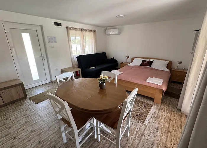 Forest House Апартаменты *