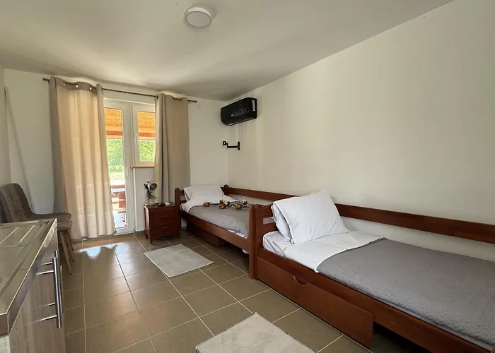 Forest House Beljina (Belgrade)