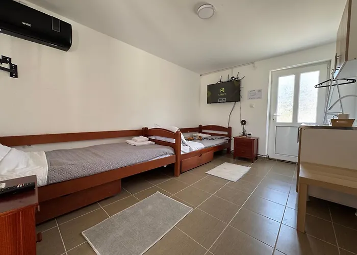 Forest House Beljina (Belgrade)